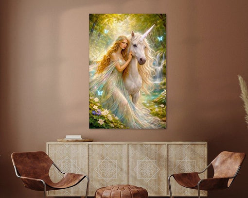 Schitterende afbeelding van een handgemaakt kunstwerk van een deva met een eenhoorn verkrijgbaar bij werk aan de muur