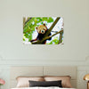 Acrylglas wanddecoratie van een rode panda tussen de groene bladeren