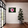 Acrylglas wanddecoratie met een prachtige roze gerbera tegen een groene achtergrond